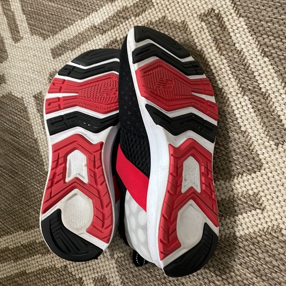 ❤️🖤DISNEY New Balance Tennis Shoes, Sz 5.5🖤❤️ - Picture 3 of 4